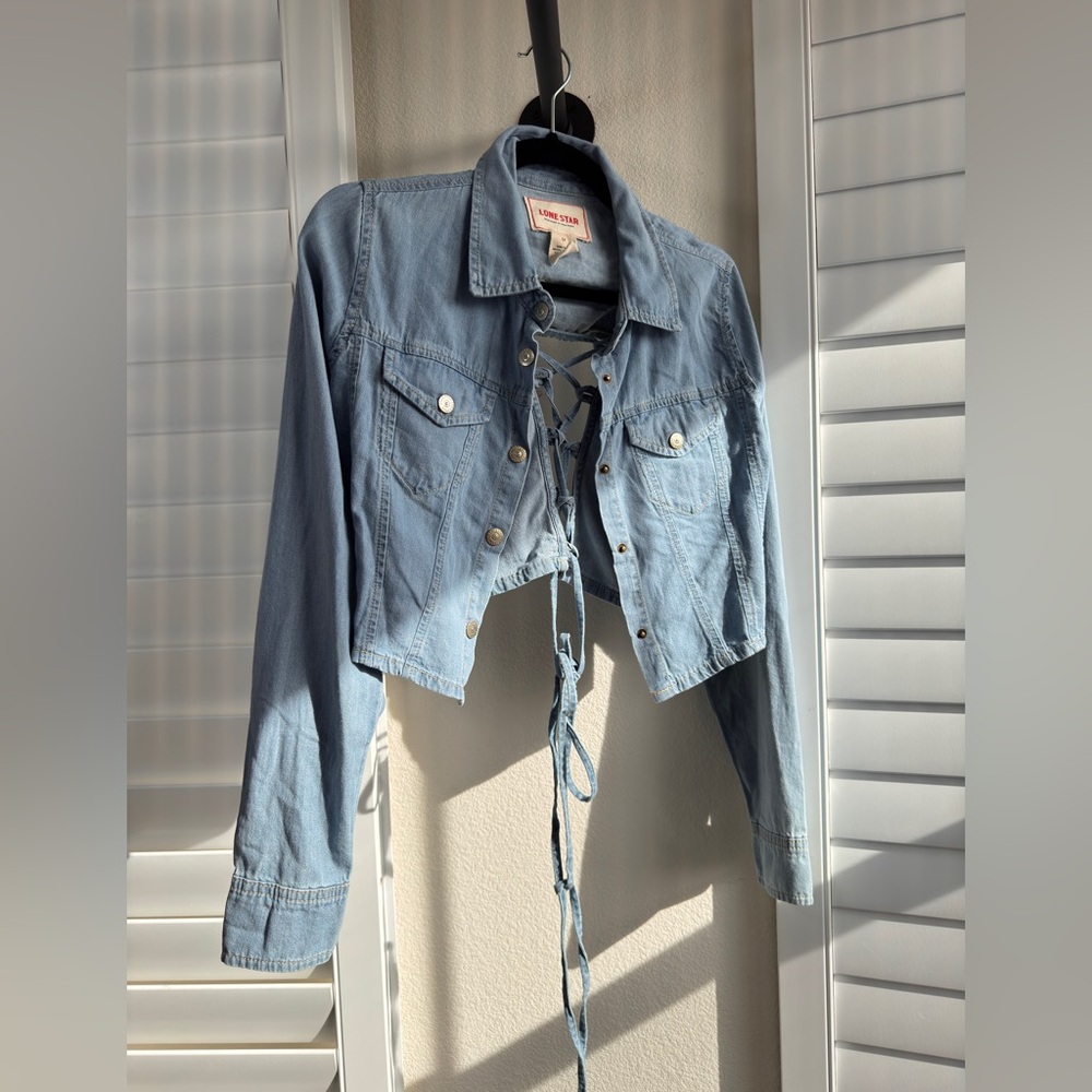 Lonestar. Size M. Denim Cropped shirt with ties in back.